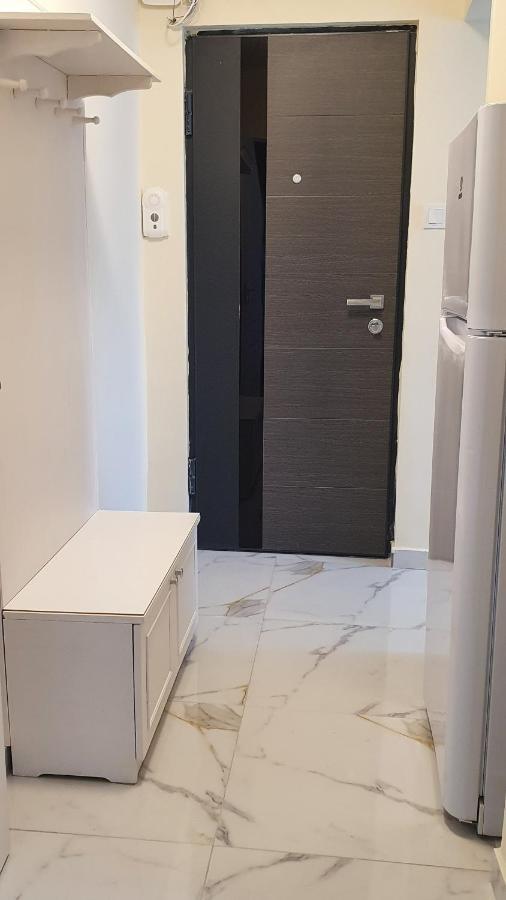 Apartament Estera Appartement Oradea Buitenkant foto