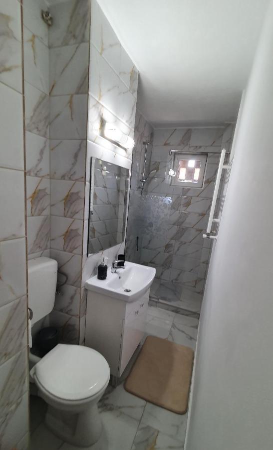 Apartament Estera Appartement Oradea Buitenkant foto